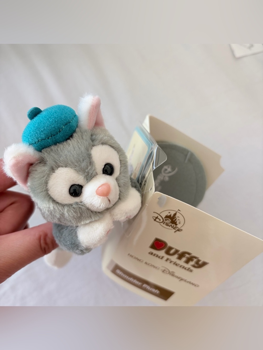 NWT-Hong Kong Disney Duffy and Friends Gelatoni Shoulder Plush